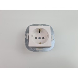 Steckdose Standard Quadro weiß